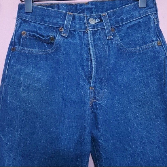 Vintage Levi's 501 High Rise Tapered Jeans - Picture 3 of 15